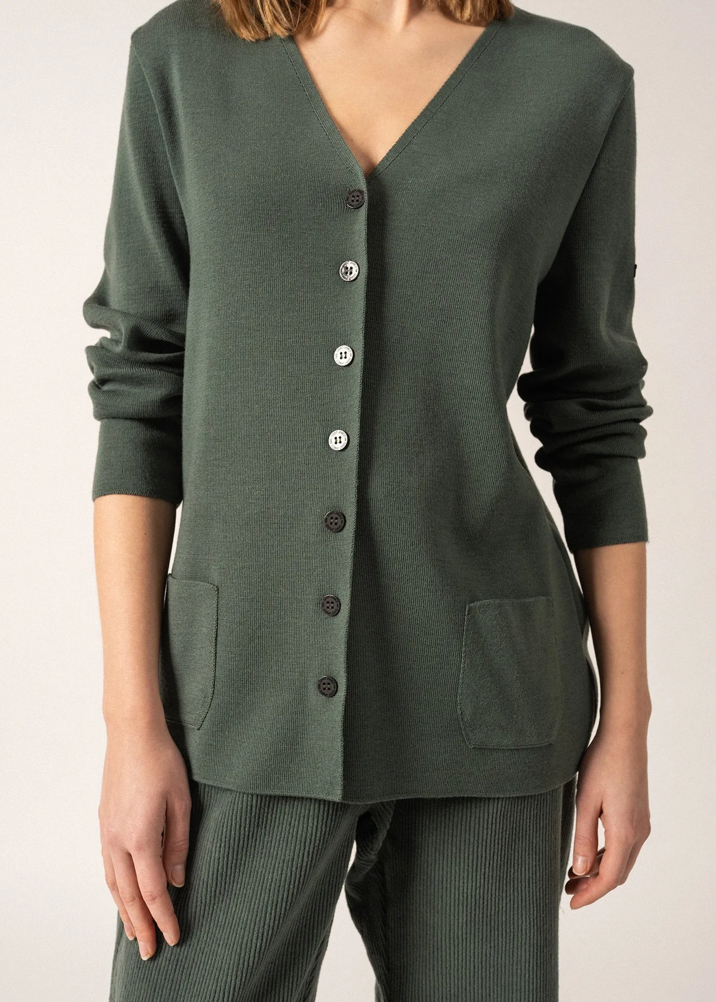 Blainville V neck cardigan - buttoned, in soft wool (VEGETAL)