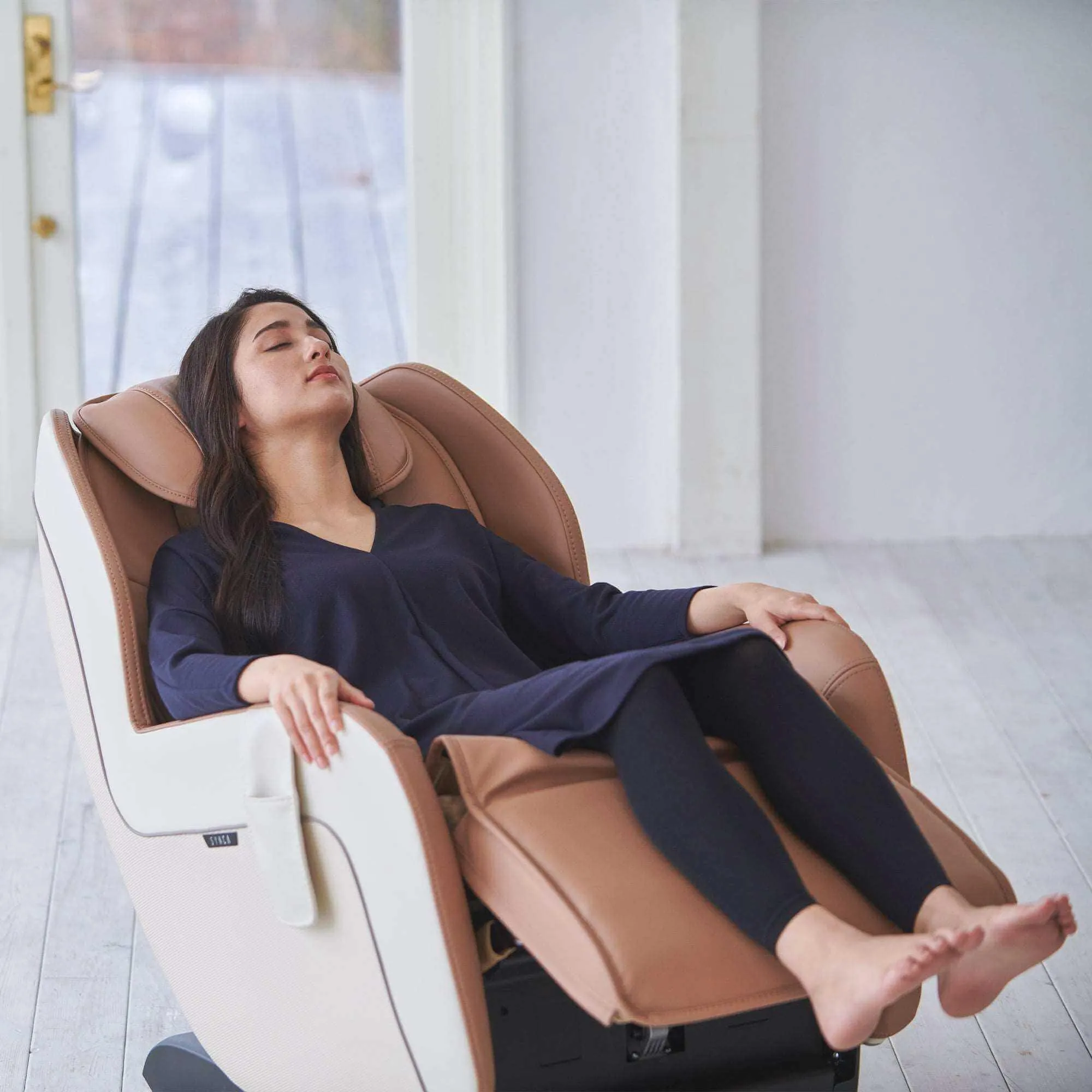 CirC  Zero Gravity SL Track Heated Massage Chair