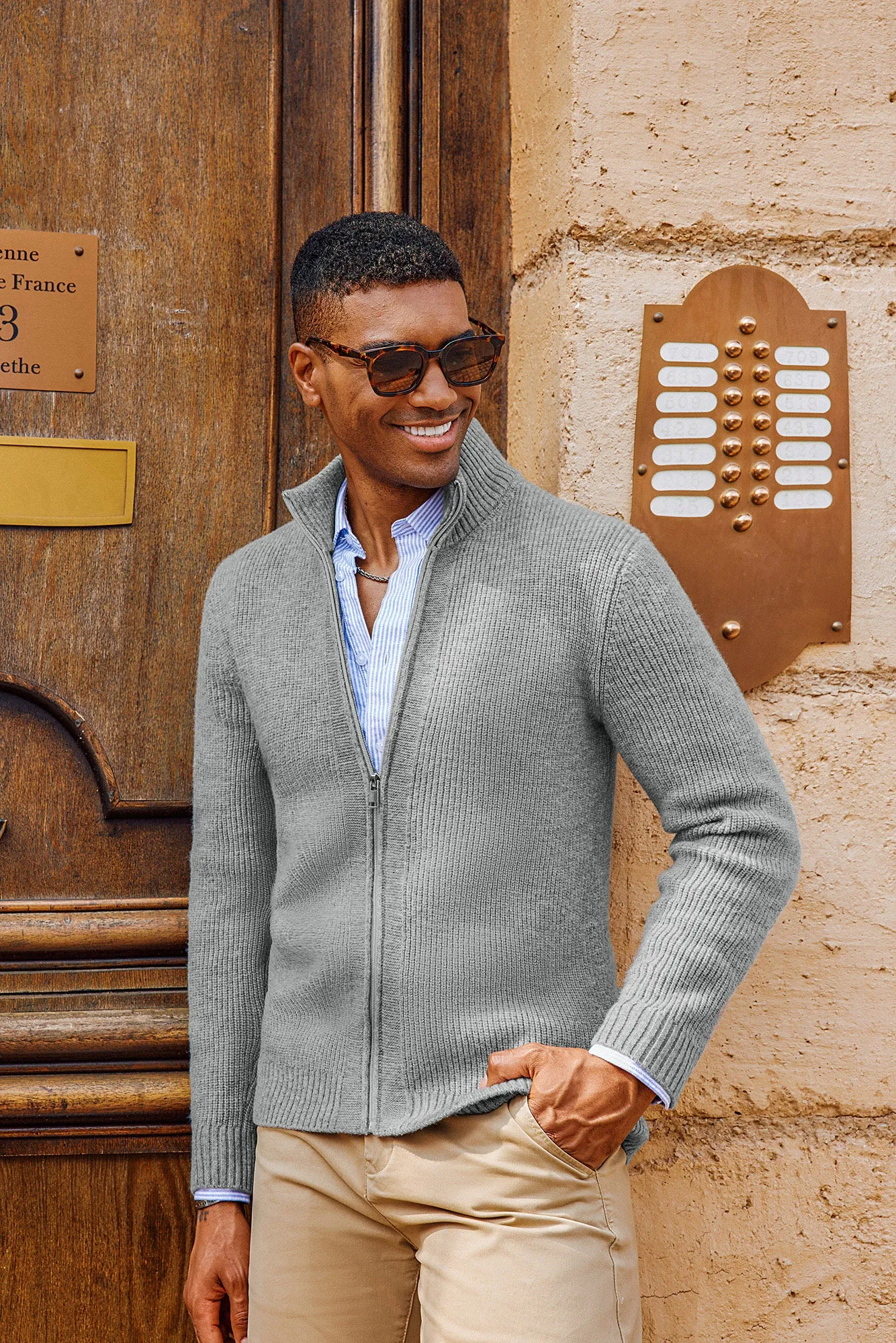 Men Stand Collar Textured Cardigan Long Sleeve Zip-up Sweater Knitwear